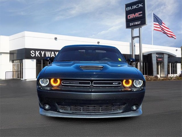 Used 2022 Dodge Challenger GT image 2