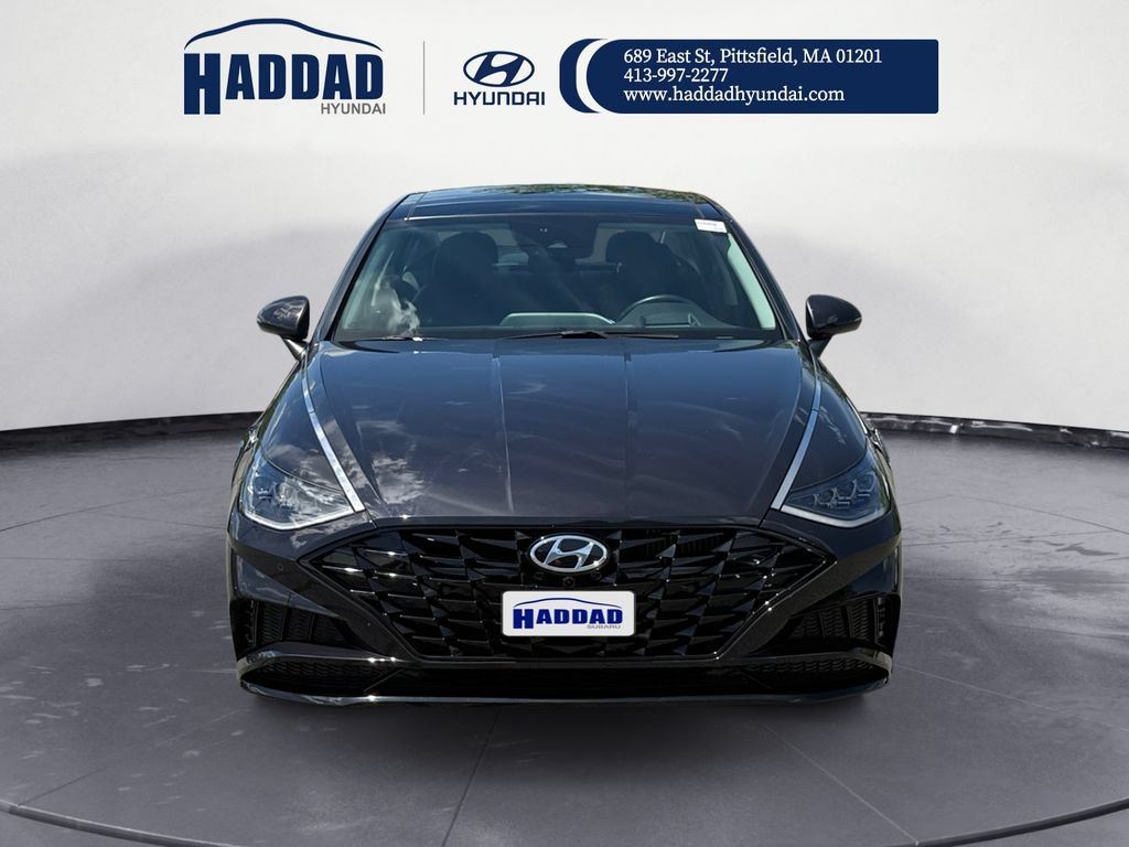 Certified 2023 Hyundai Sonata Limited w/ Preferred Accessory Package FWD image 8