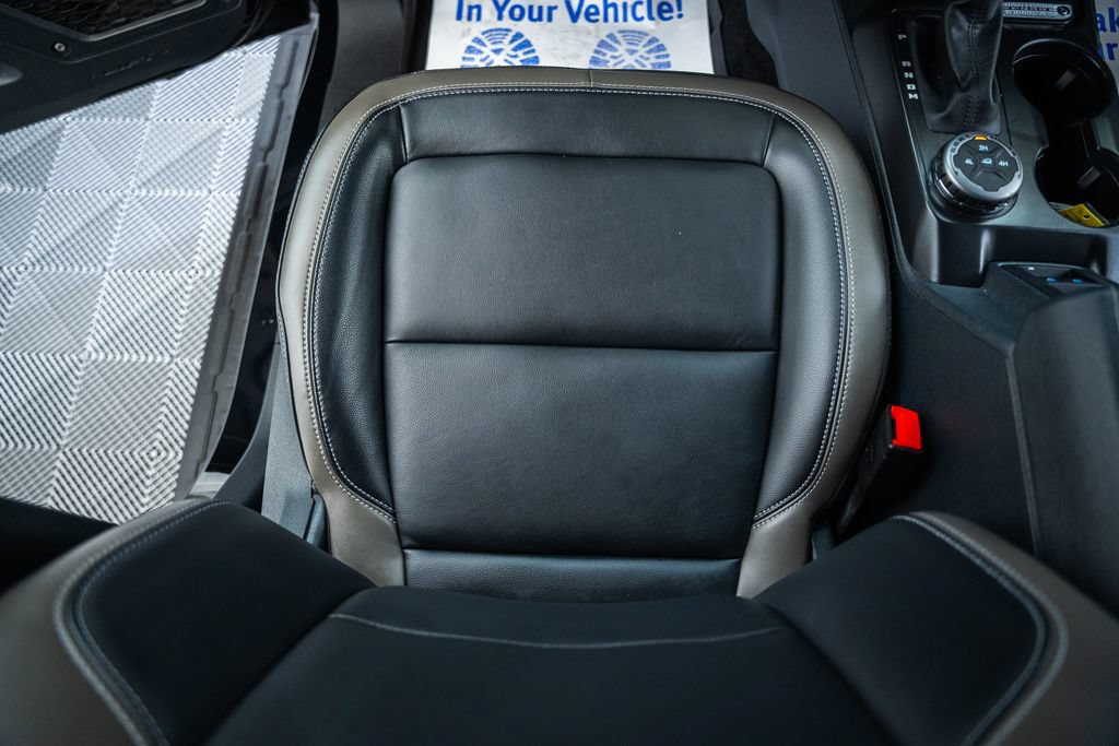 Used 2025 Ford Bronco Outer Banks AWD/4WD image 35