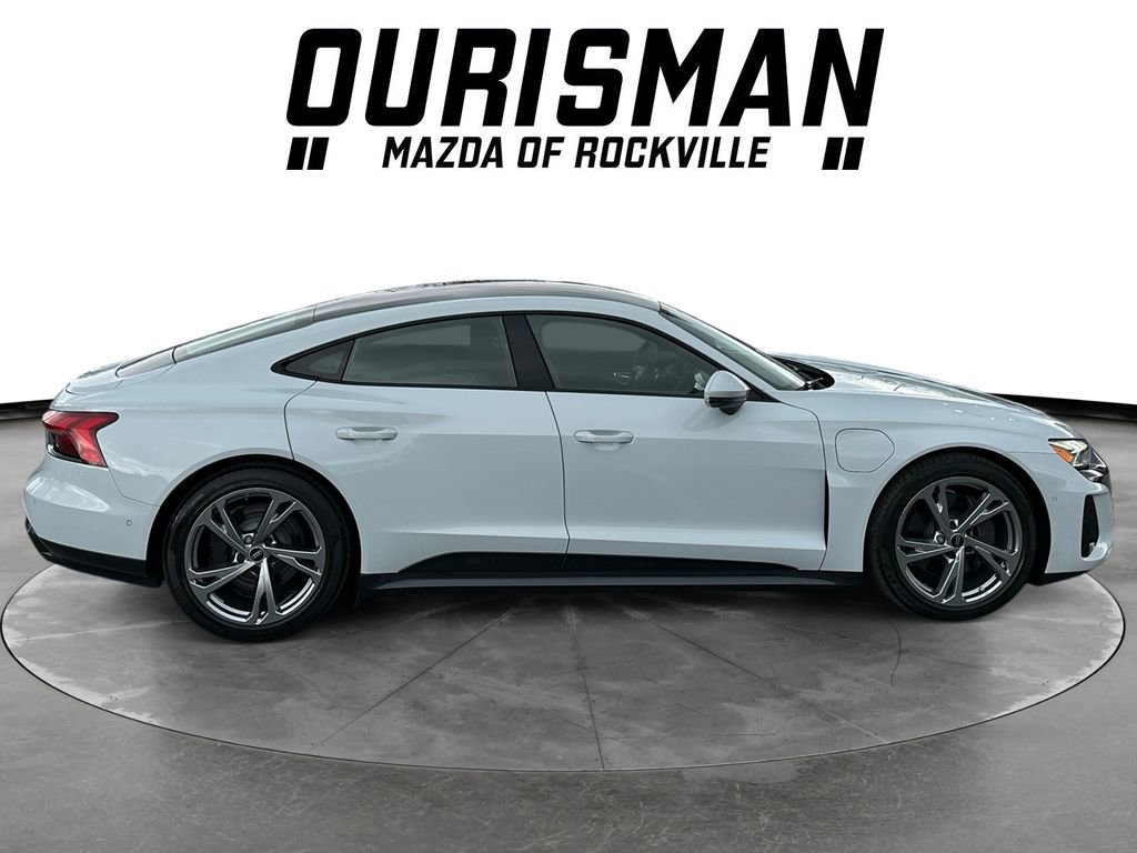 Used 2023 Audi e-tron GT Prestige image 7