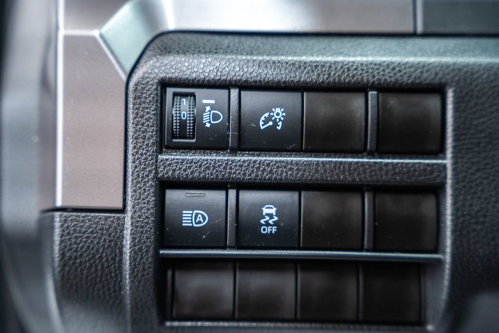 Certified 2025 Toyota Tacoma SR5 image 40