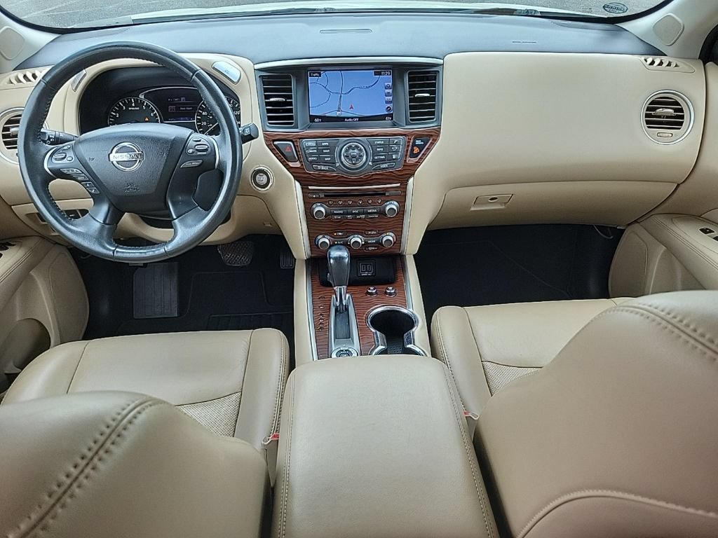 Used 2018 Nissan Pathfinder Platinum AWD/4WD image 18
