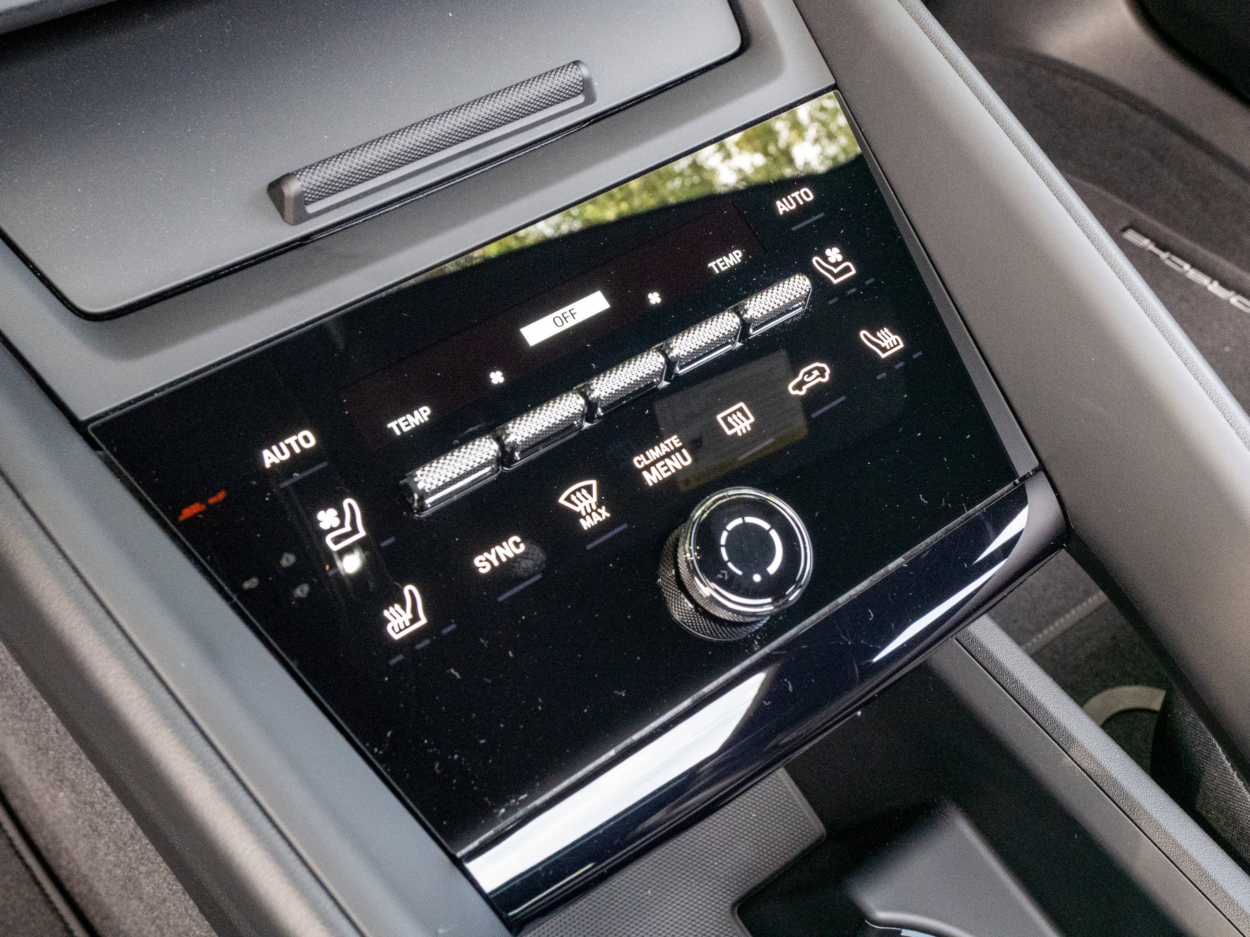 New 2025 Porsche Macan Electric RWD image 26