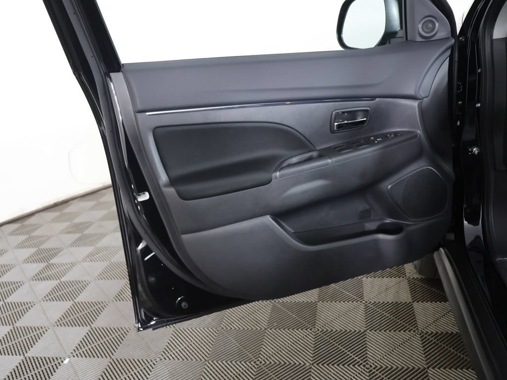 New 2027 Mitsubishi Outlander Sport LE AWD/4WD image 19