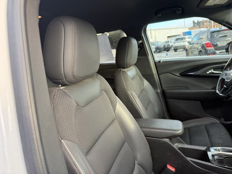 Used 2021 Chevrolet TrailBlazer RS w/ Convenience Package image 9