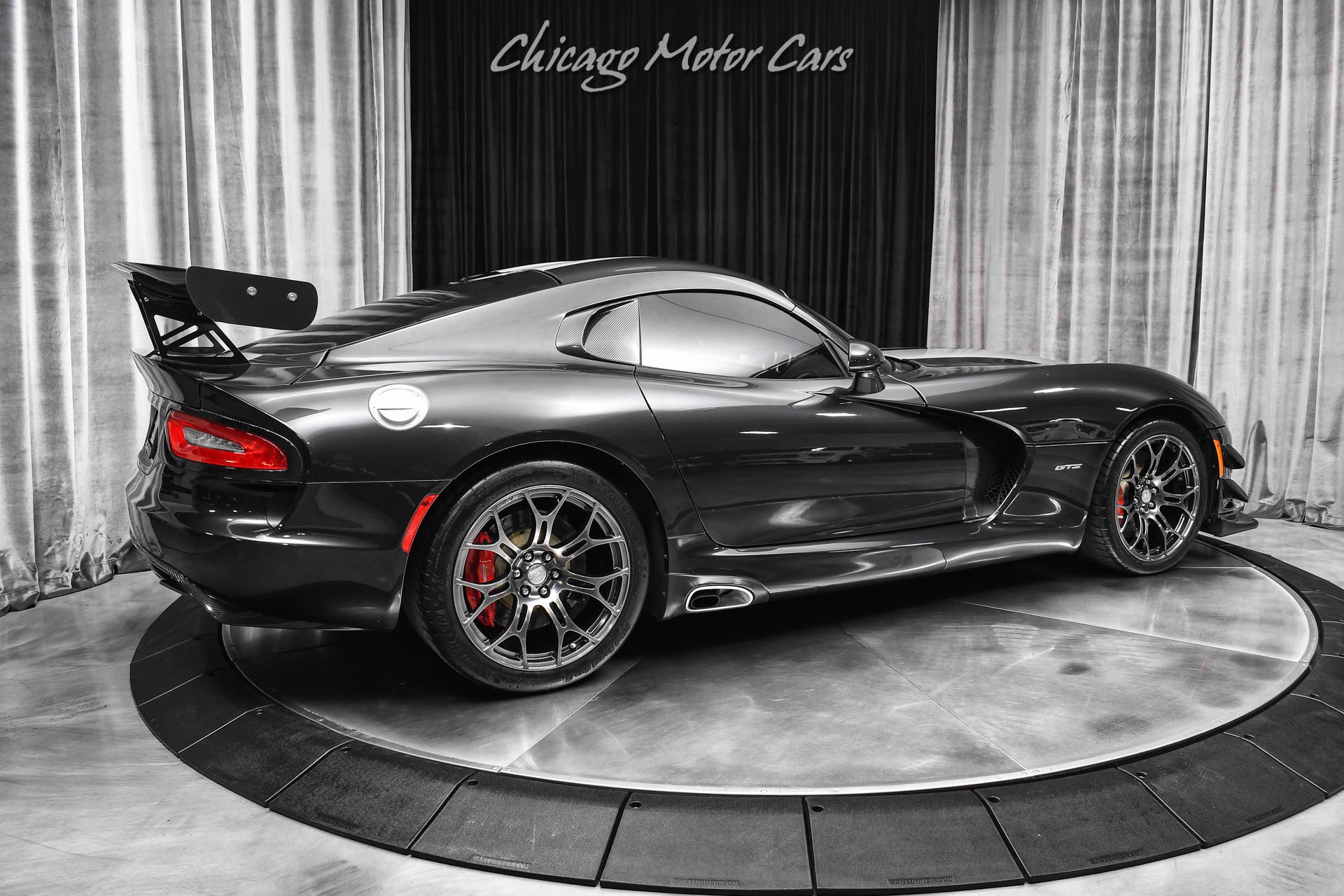 Used 2013 SRT Viper GTS w/ GTS Laguna Interior Pkg image 5
