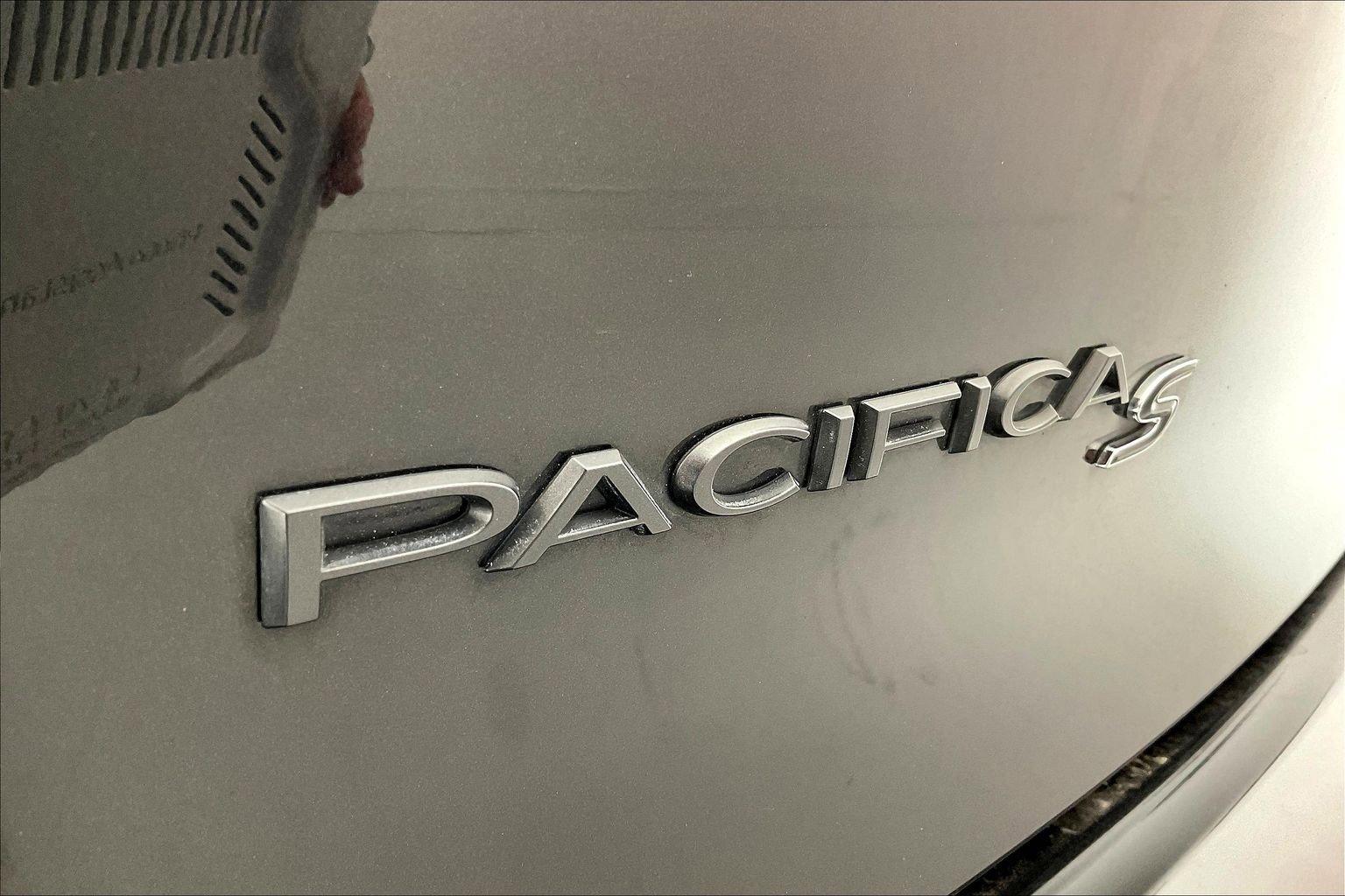 Used 2021 Chrysler Pacifica Touring-L w/ S Appearance Package FWD image 7