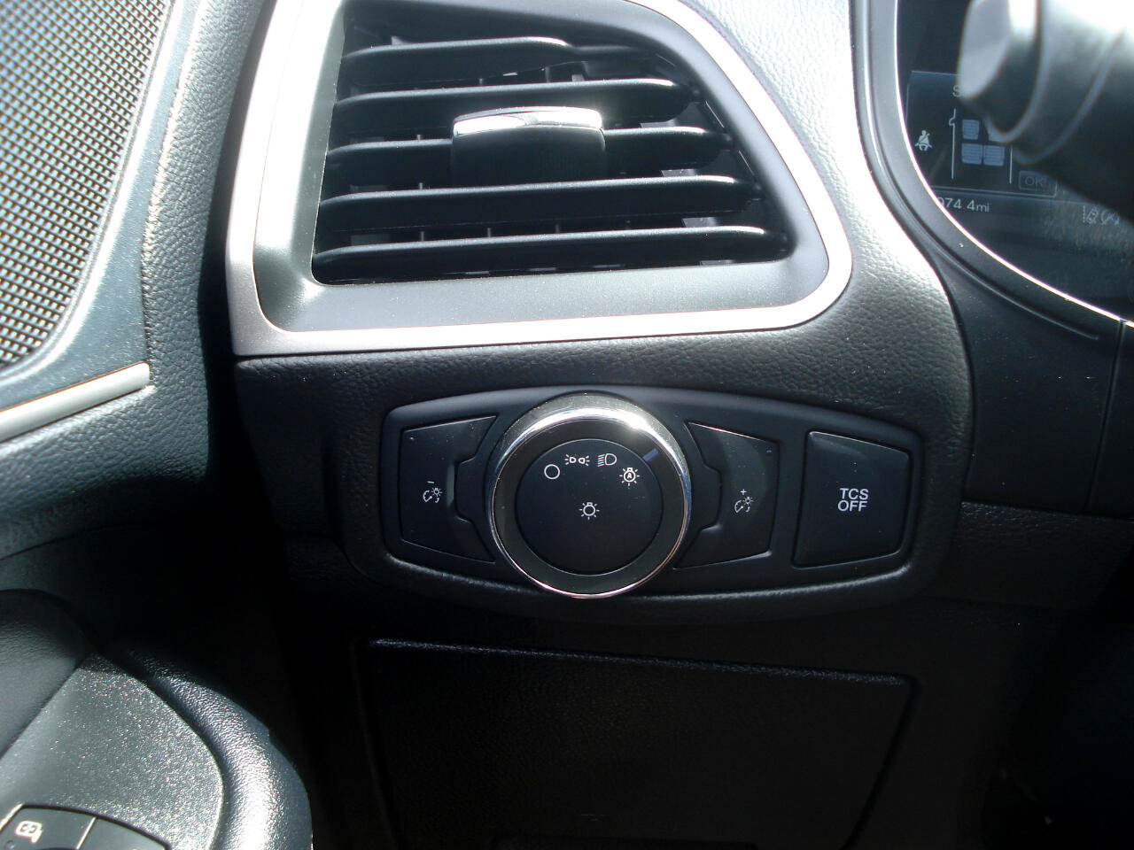 Used 2022 Ford Edge SEL w/ Cargo Accessory Package image 26