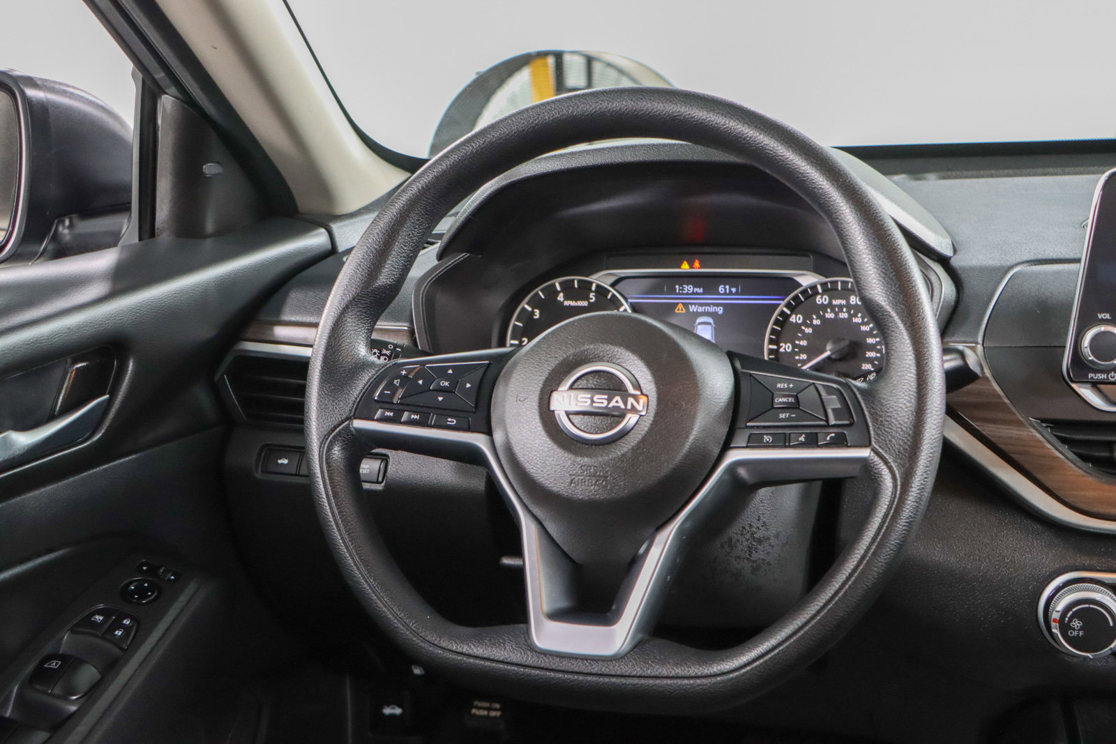 Used 2024 Nissan Altima 2.5 SV image 12