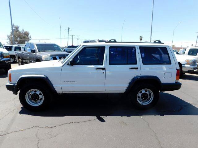 Used 2000 Jeep Cherokee SE image 4