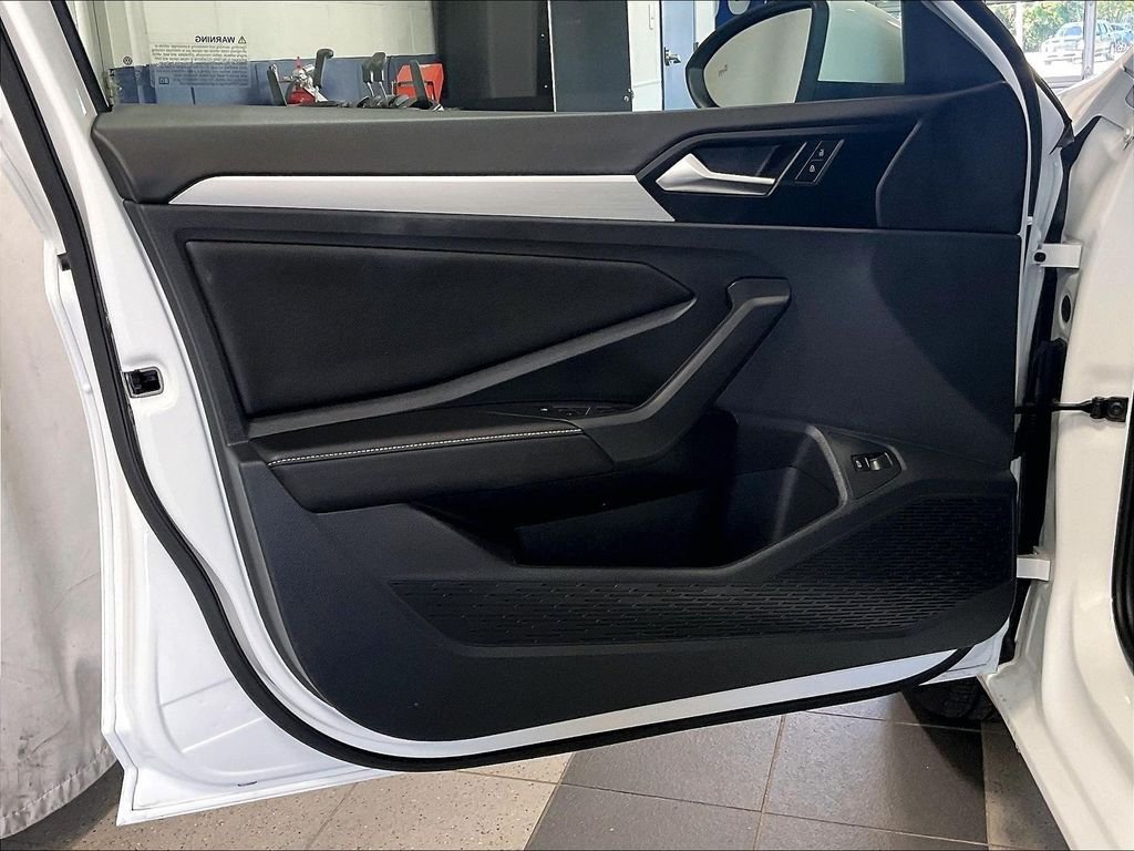 Used 2025 Volkswagen Jetta S FWD image 9