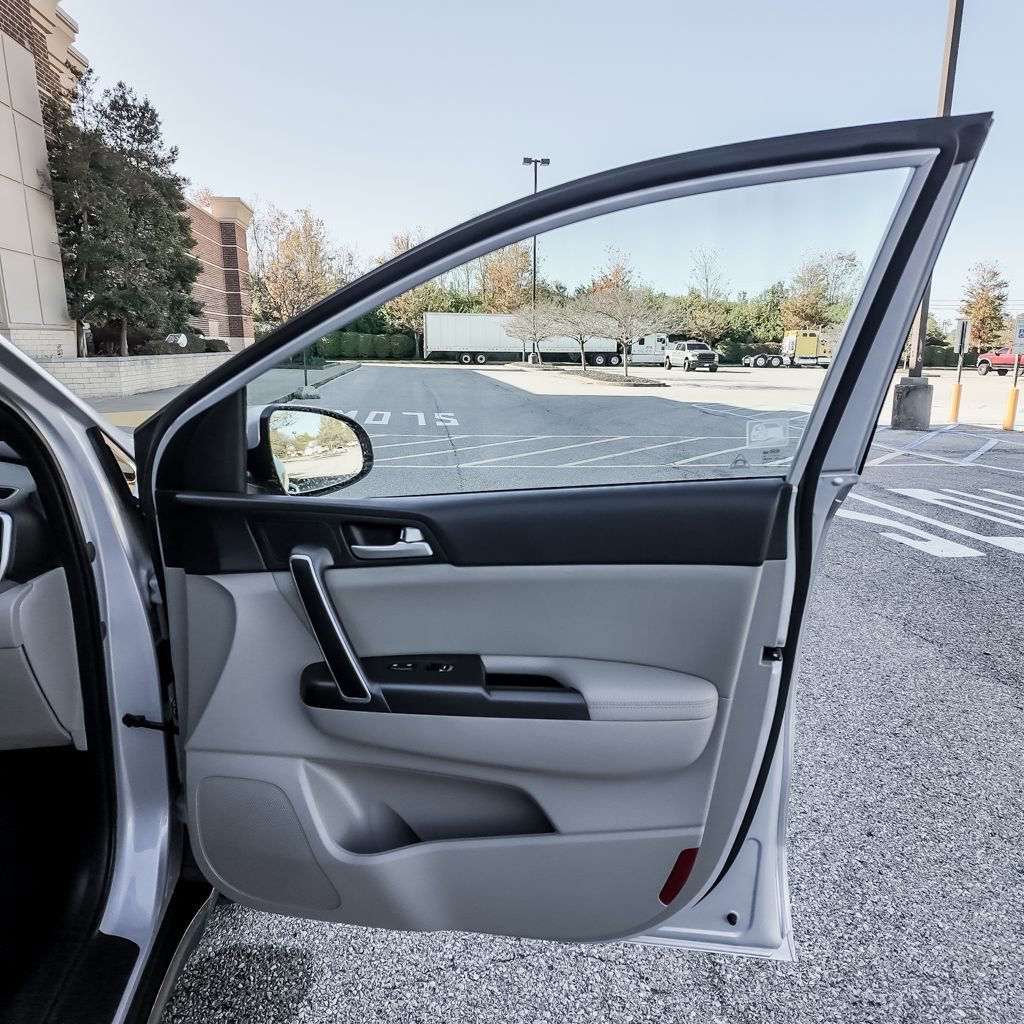 Used 2020 Kia Sportage S w/ S Sunroof Package image 27