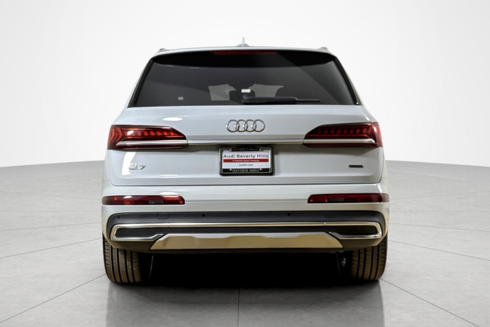 Used 2023 Audi Q7 3.0T Premium w/ Convenience Package AWD/4WD image 4