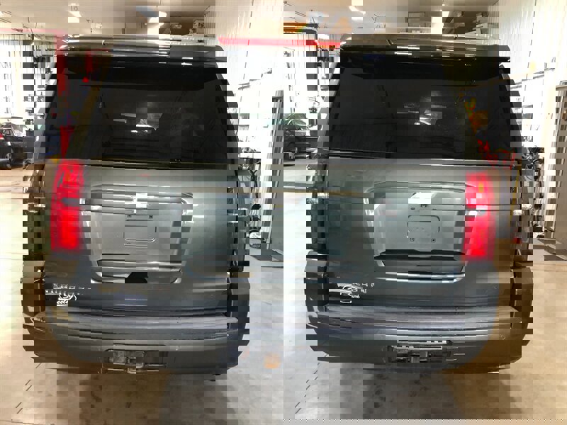 Used 2019 Chevrolet Suburban LT w/ LT Signature Package image 7