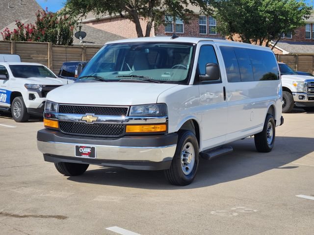 Used 2025 Chevrolet Express 3500 LT w/ LT Preferred Equipment Group RWD image 11