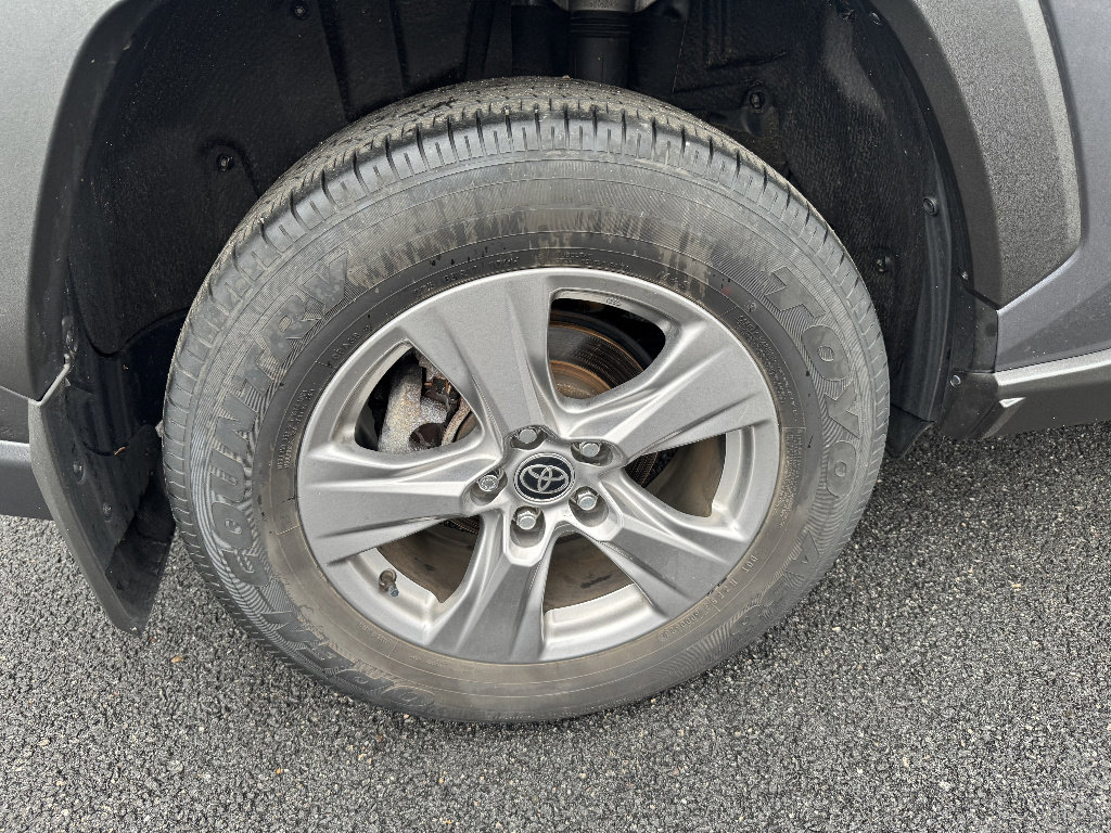 Used 2023 Toyota RAV4 XLE w/ Convenience Package image 27