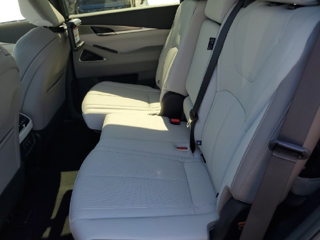 New 2027 INFINITI QX60 Luxe w/ Family Package AWD/4WD image 16