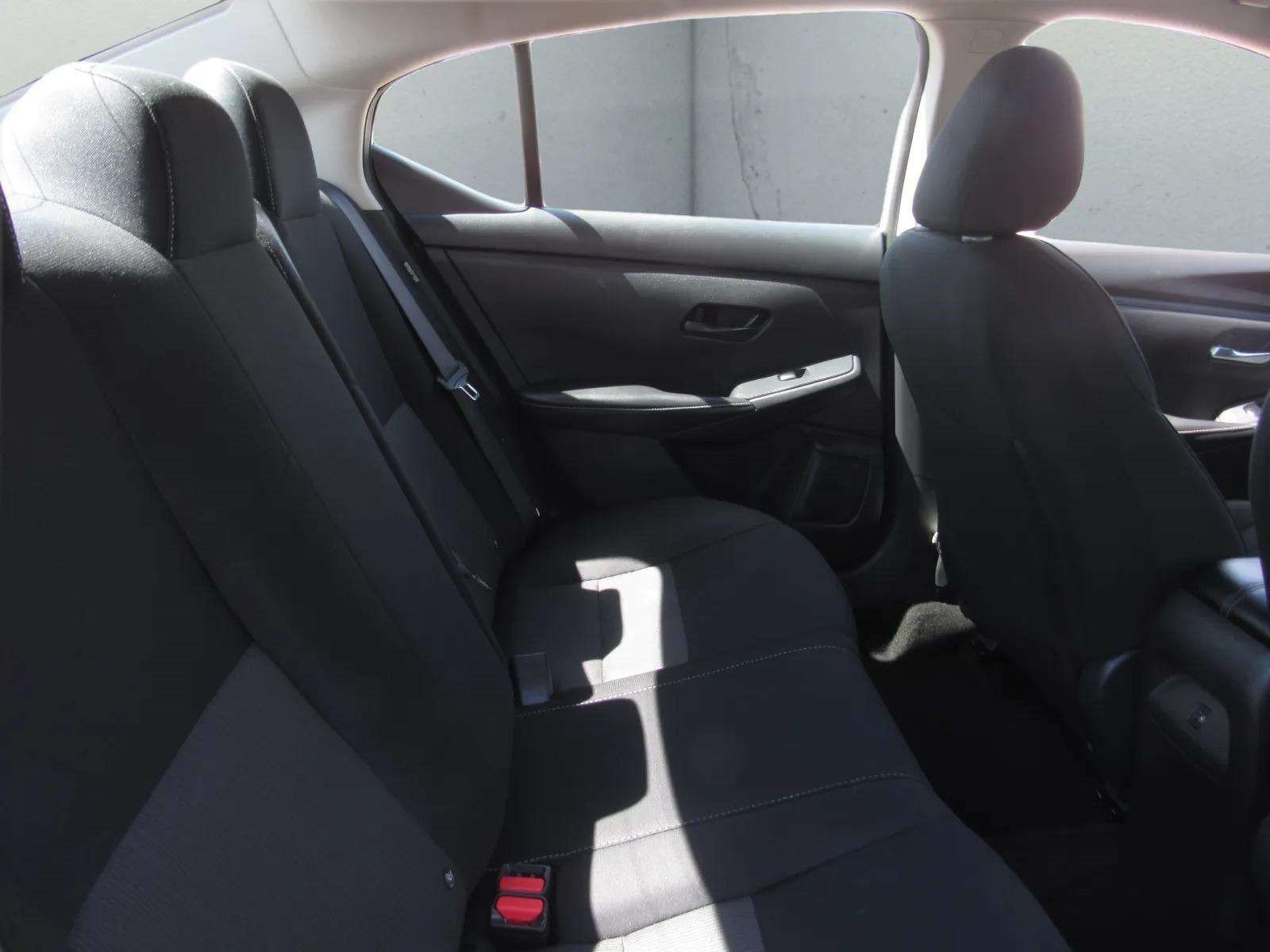 Used 2024 Nissan Sentra SV FWD image 11