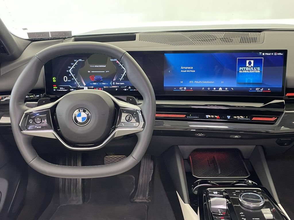 Used 2026 BMW 530i xDrive w/ Premium Package AWD/4WD image 23