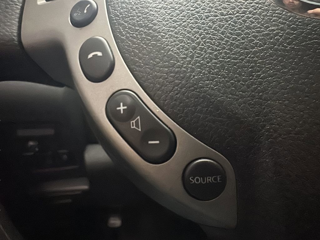 Used 2013 Nissan Rogue SV w/ Premium Pkg image 22