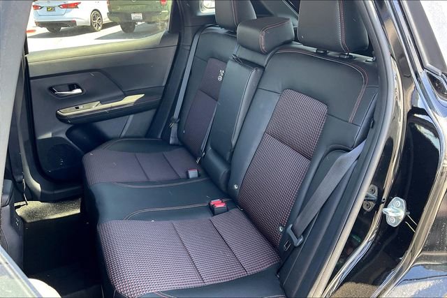 New 2025 Nissan Kicks SR FWD image 15
