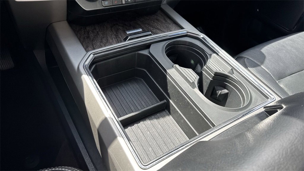 Used 2017 Ford F350 Lariat w/ Chrome Package image 54