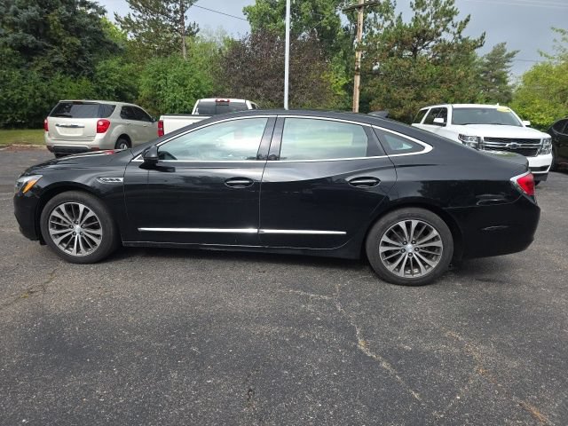 Used 2019 Buick LaCrosse Essence w/ Sights and Sounds Package AWD/4WD image 4