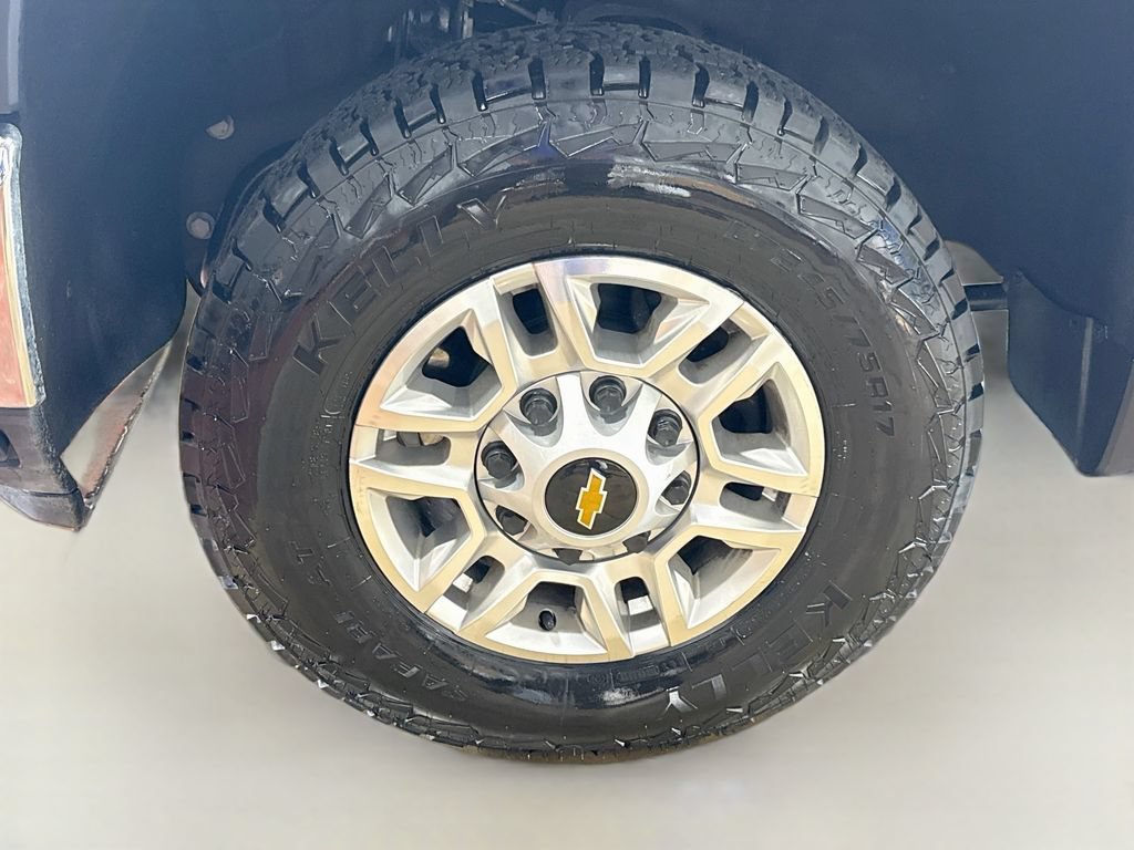 Used 2025 Chevrolet Silverado 2500 LT w/ Convenience Package AWD/4WD image 31