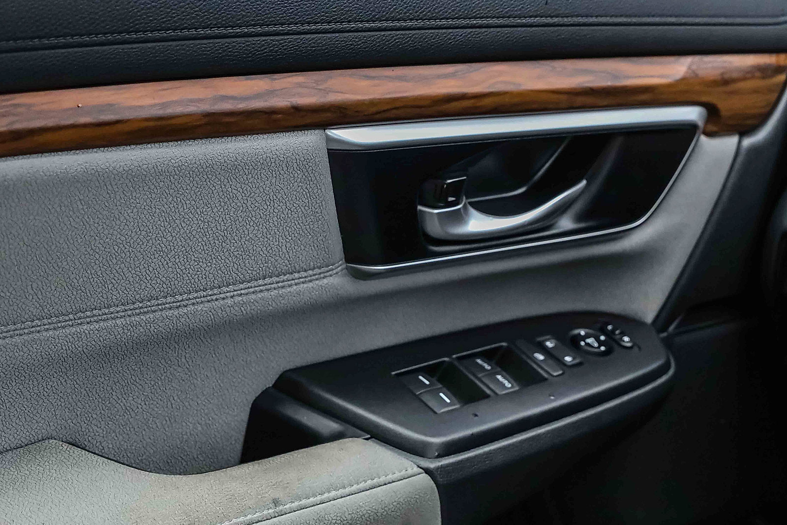 Used 2020 Honda CR-V EX image 14