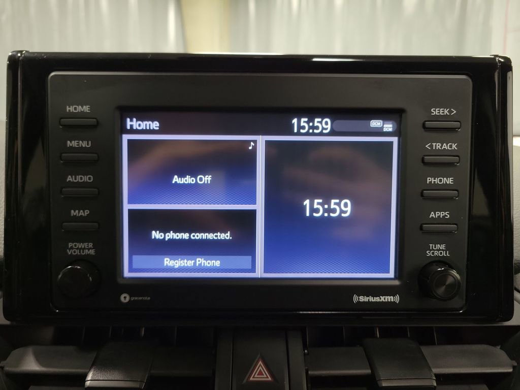 Used 2021 Toyota RAV4 LE image 18