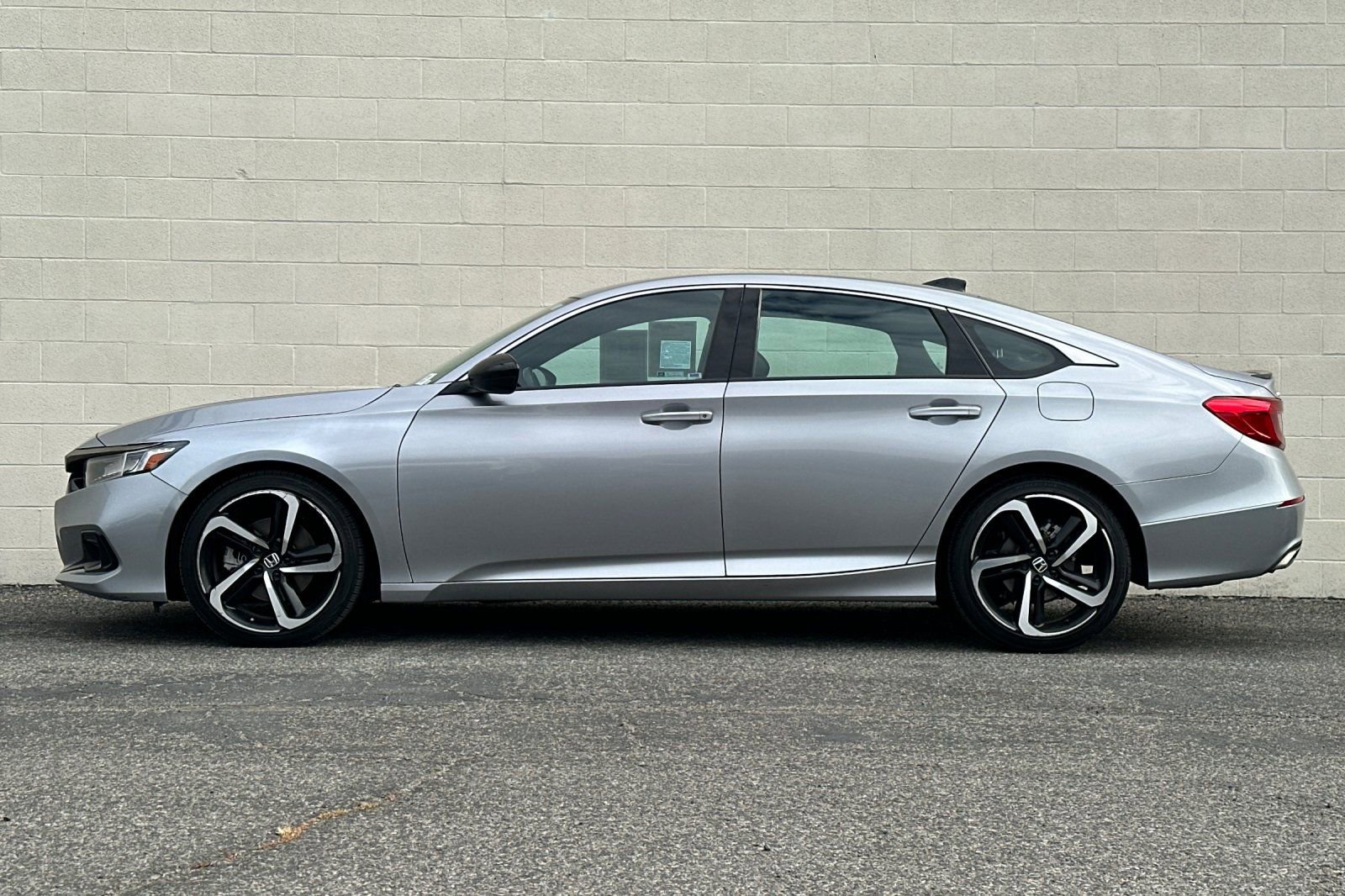 Used 2022 Honda Accord Sport image 7