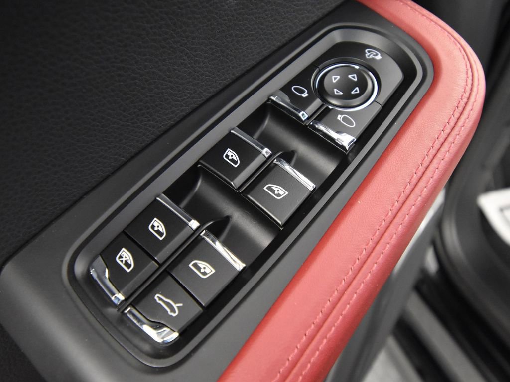 Certified 2024 Porsche Macan GTS AWD/4WD image 26