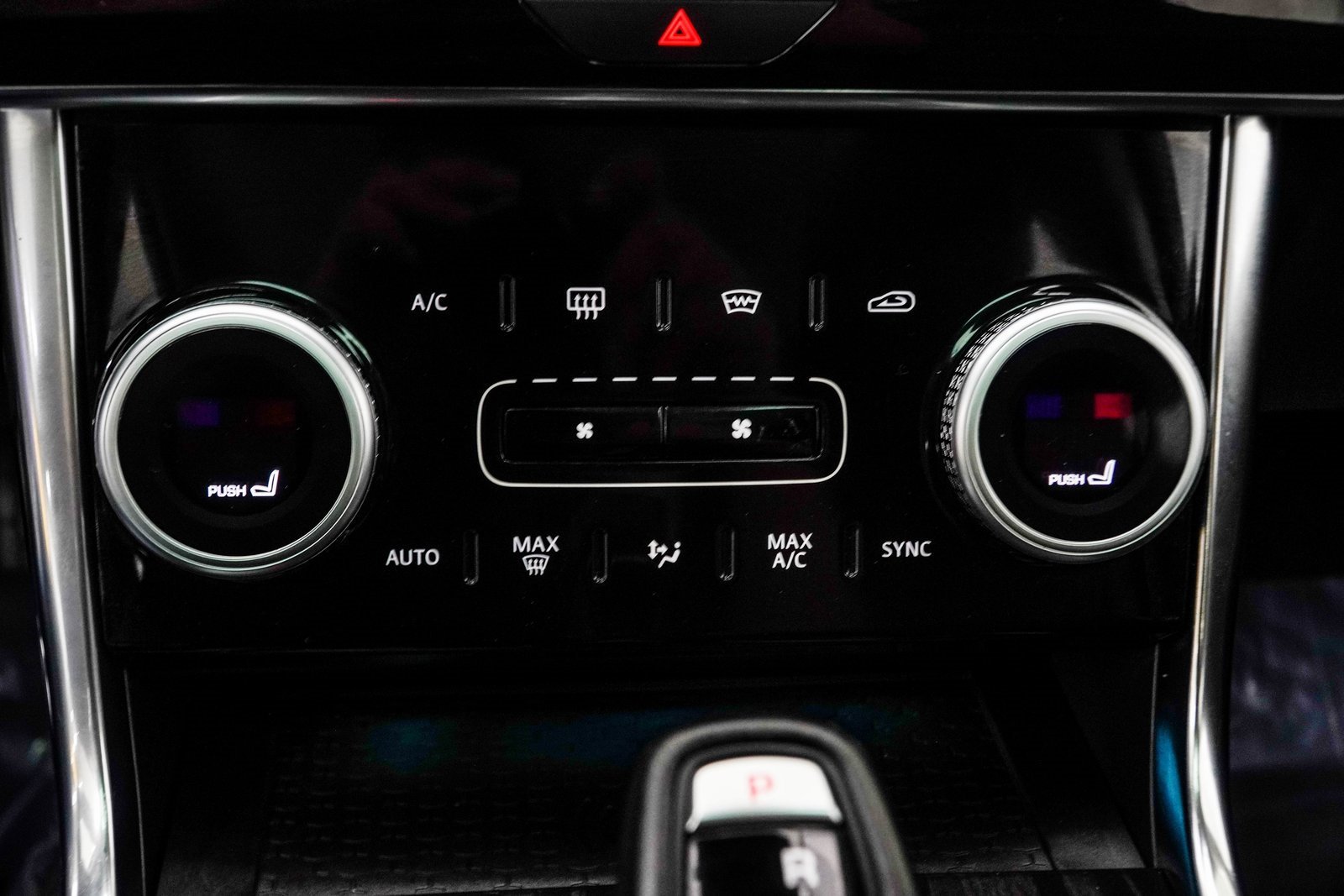 Used 2020 Jaguar XE S image 19