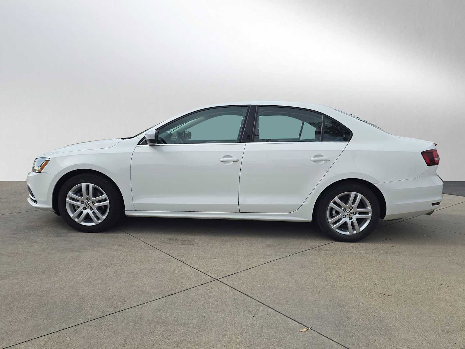 Used 2017 Volkswagen Jetta S image 6