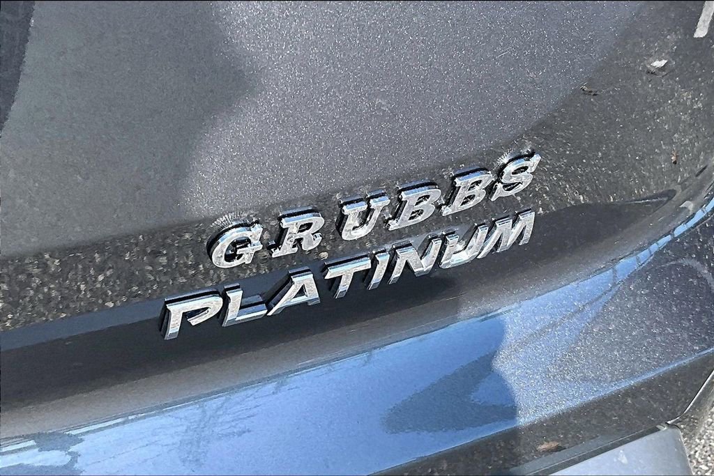 Used 2025 Nissan Pathfinder Platinum image 44