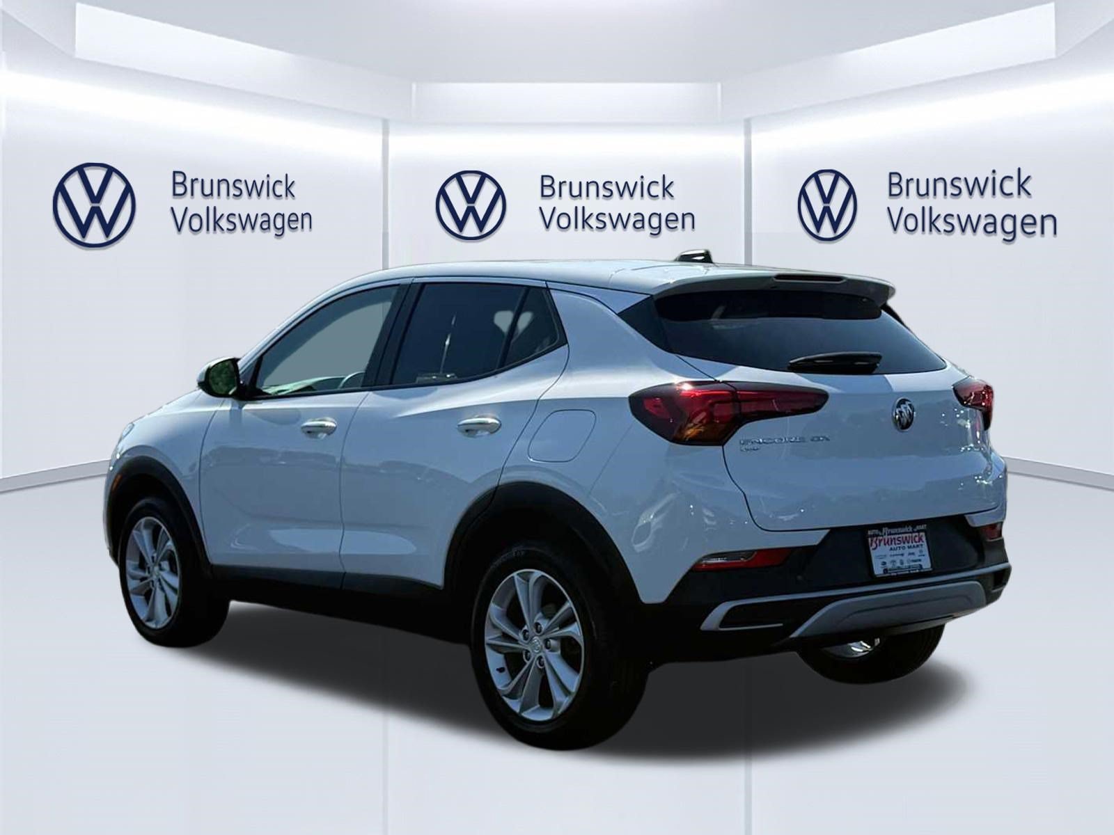 Used 2023 Buick Encore GX Preferred w/ Cold Weather Comfort Package AWD/4WD image 6