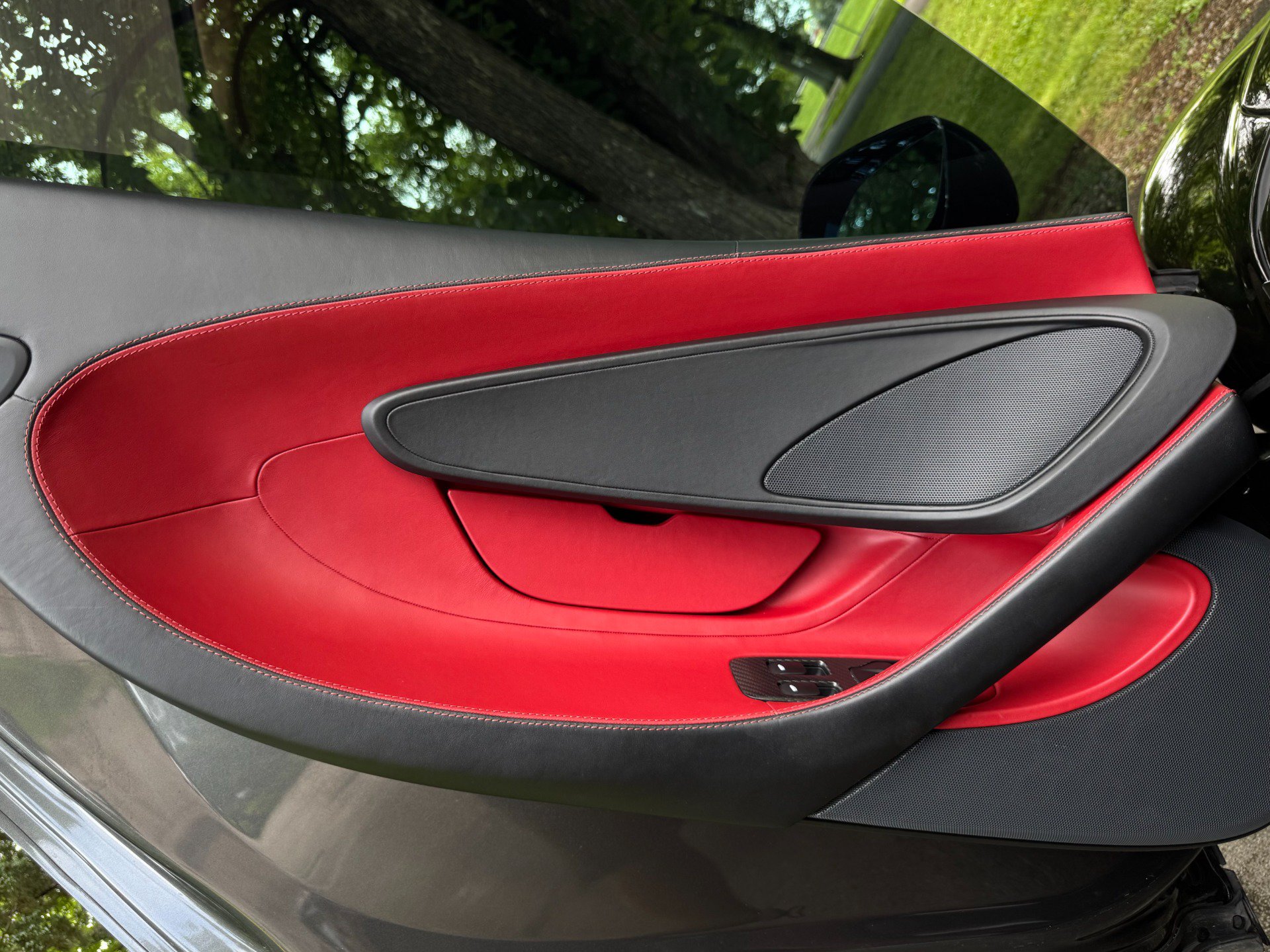 Used 2017 McLaren 570S Coupe RWD image 35