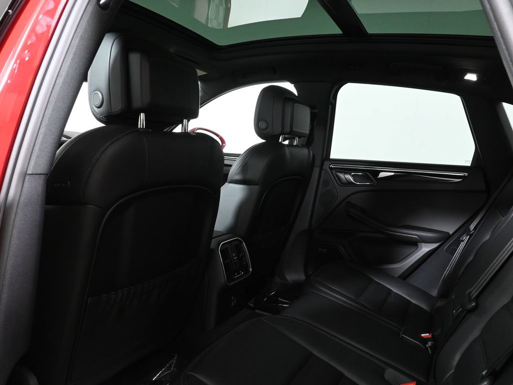 Used 2026 Porsche Macan S AWD/4WD image 37