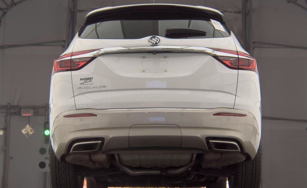 Used 2021 Buick Enclave Essence w/ Sound and Sites Package FWD image 7