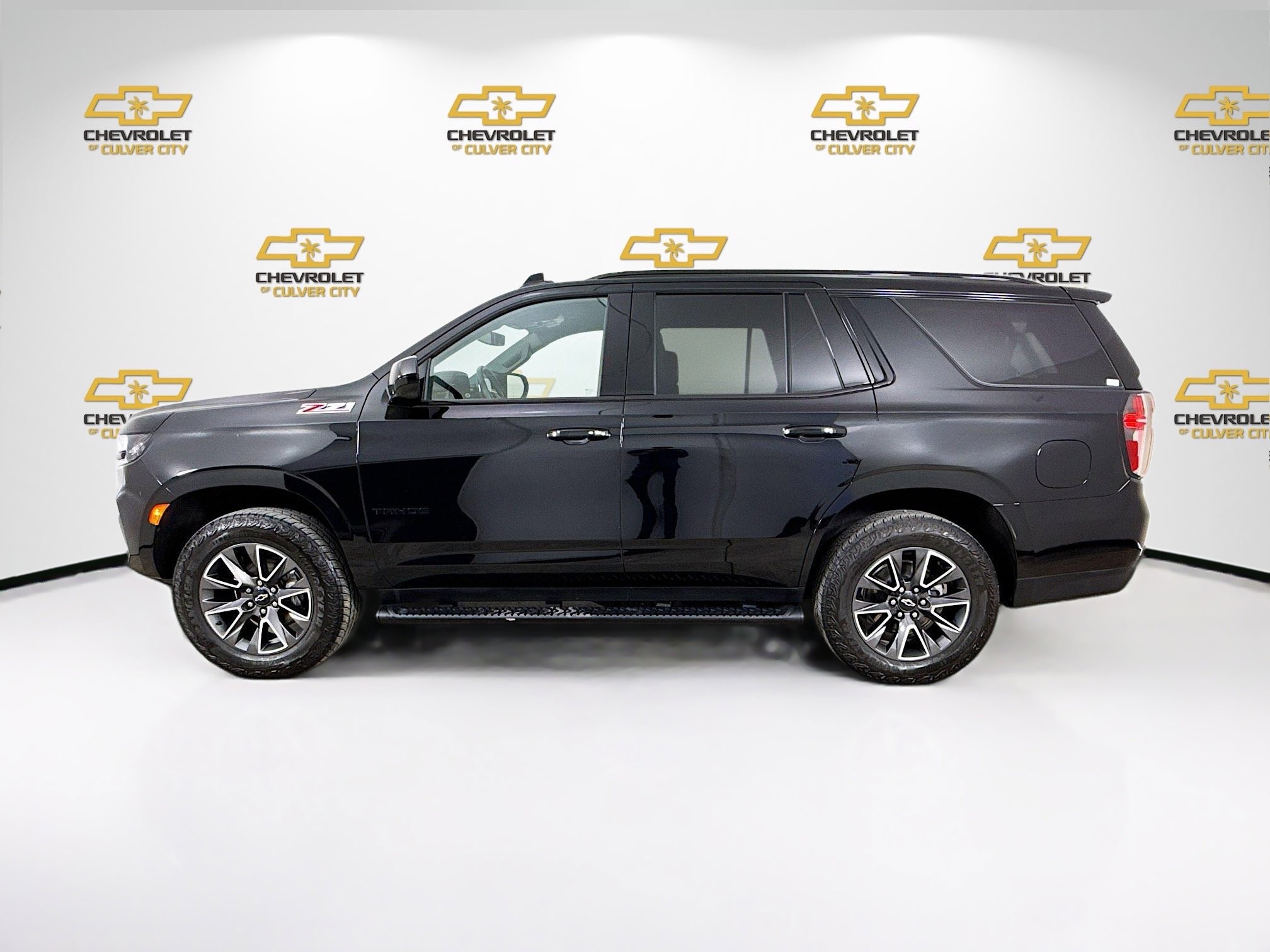 Used 2023 Chevrolet Tahoe Z71 AWD/4WD image 4