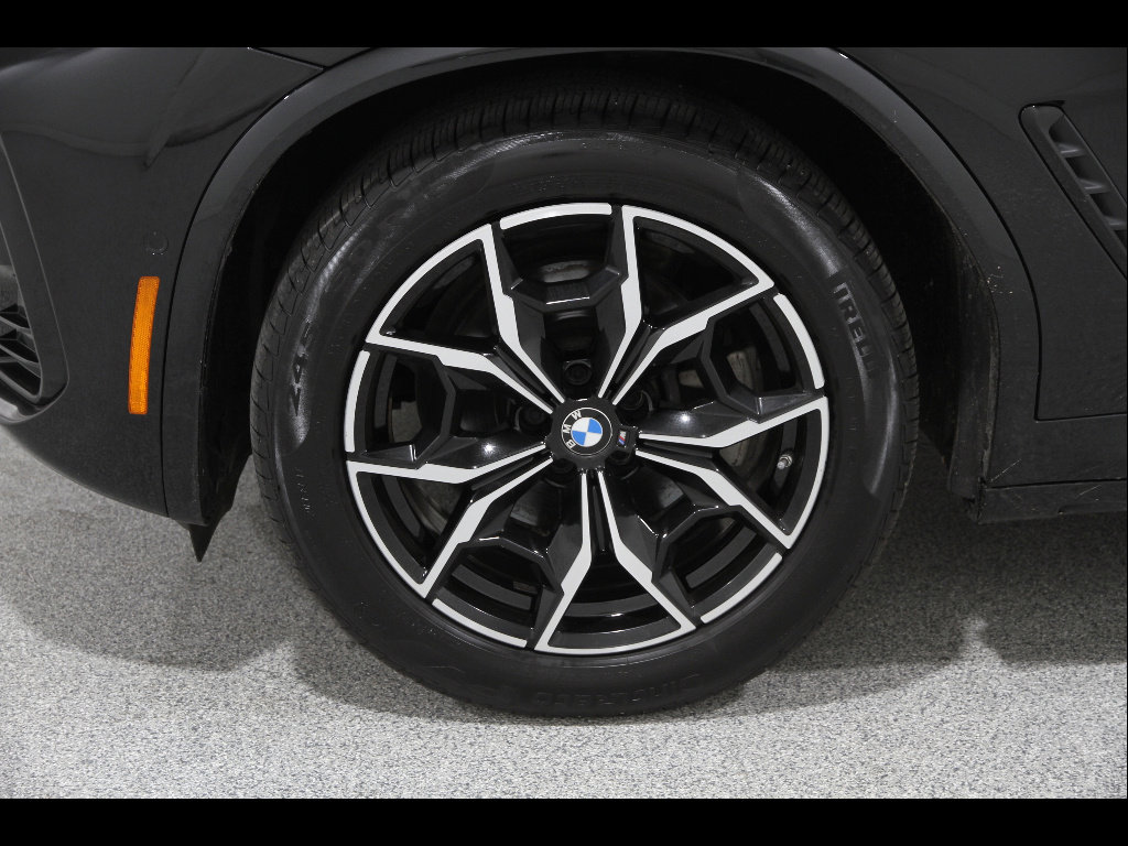 Certified 2023 BMW X4 xDrive30i w/ M Sport Package AWD/4WD image 23