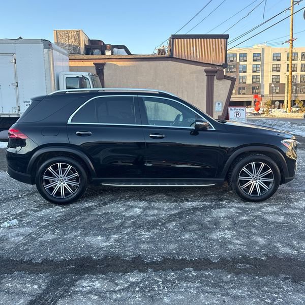 Used 2025 Mercedes-Benz GLE 350 4MATIC image 4