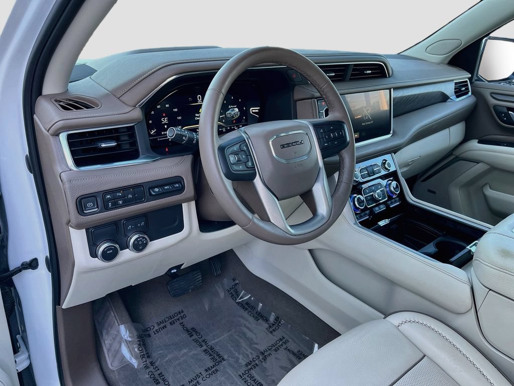 Used 2023 GMC Yukon Denali RWD image 17