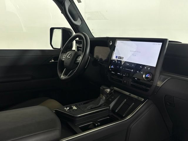 Used 2024 Lexus GX 550 AWD/4WD image 17