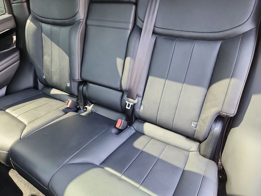 Used 2023 Land Rover Range Rover SE image 26