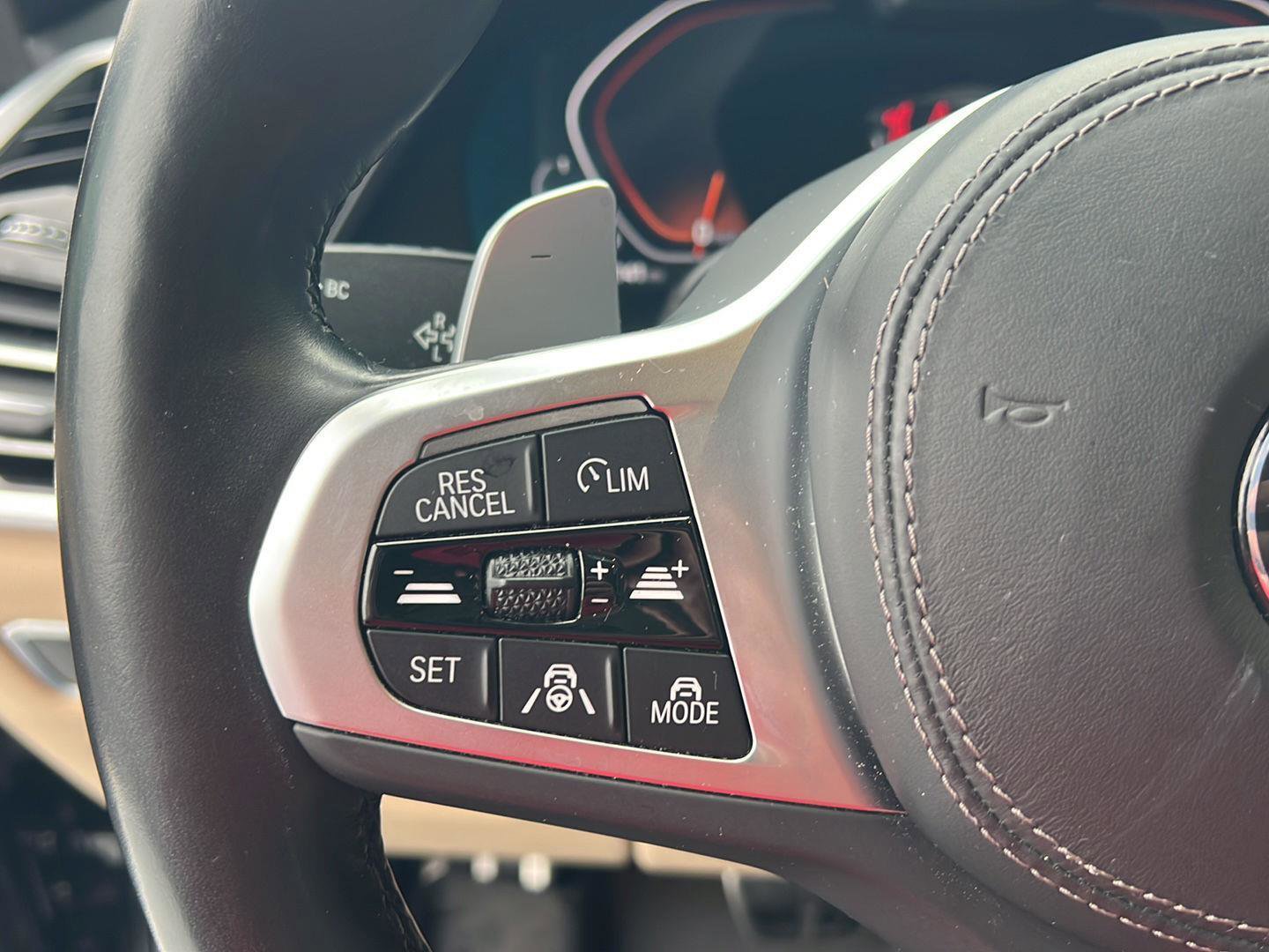 Certified 2022 BMW X5 xDrive40i w/ M Sport Package image 22