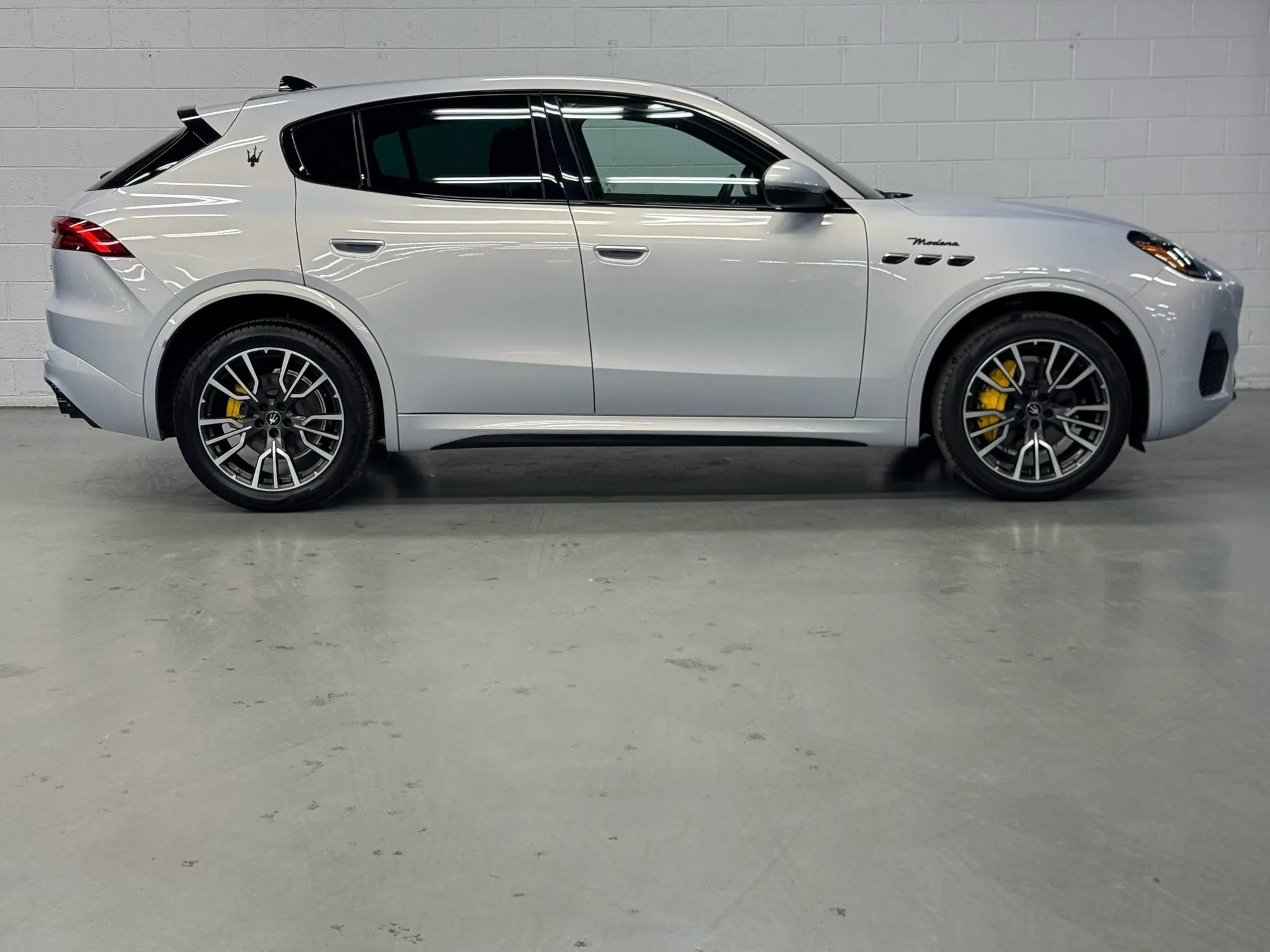 Used 2023 Maserati Grecale Modena AWD/4WD image 6