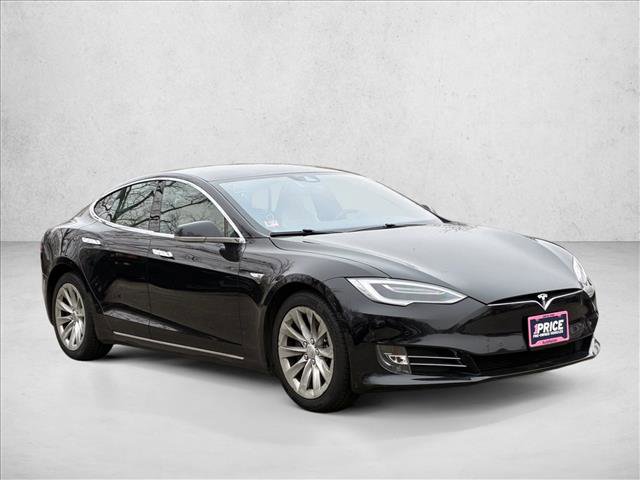 Used 2016 Tesla Model S 70D image 3