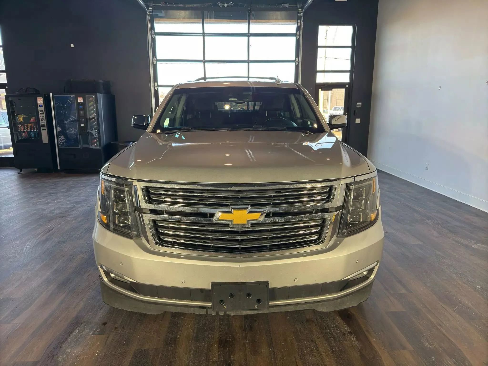 Used 2018 Chevrolet Suburban Premier image 40