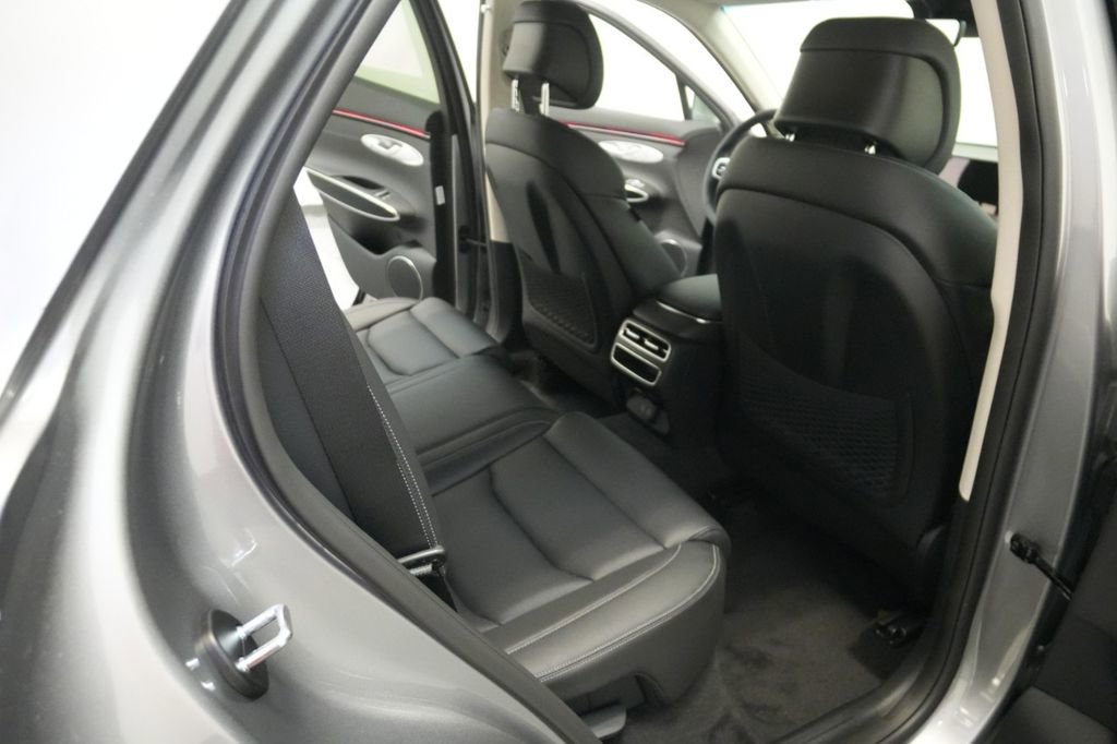 New 2026 Genesis GV70 2.5T image 36